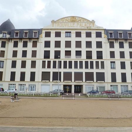 Paradis Les Pieds Sur Le Sable Trouville Palace Trouville-sur-Mer Exterior foto