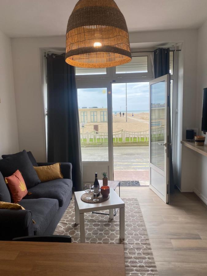 Paradis Les Pieds Sur Le Sable Trouville Palace Trouville-sur-Mer Exterior foto